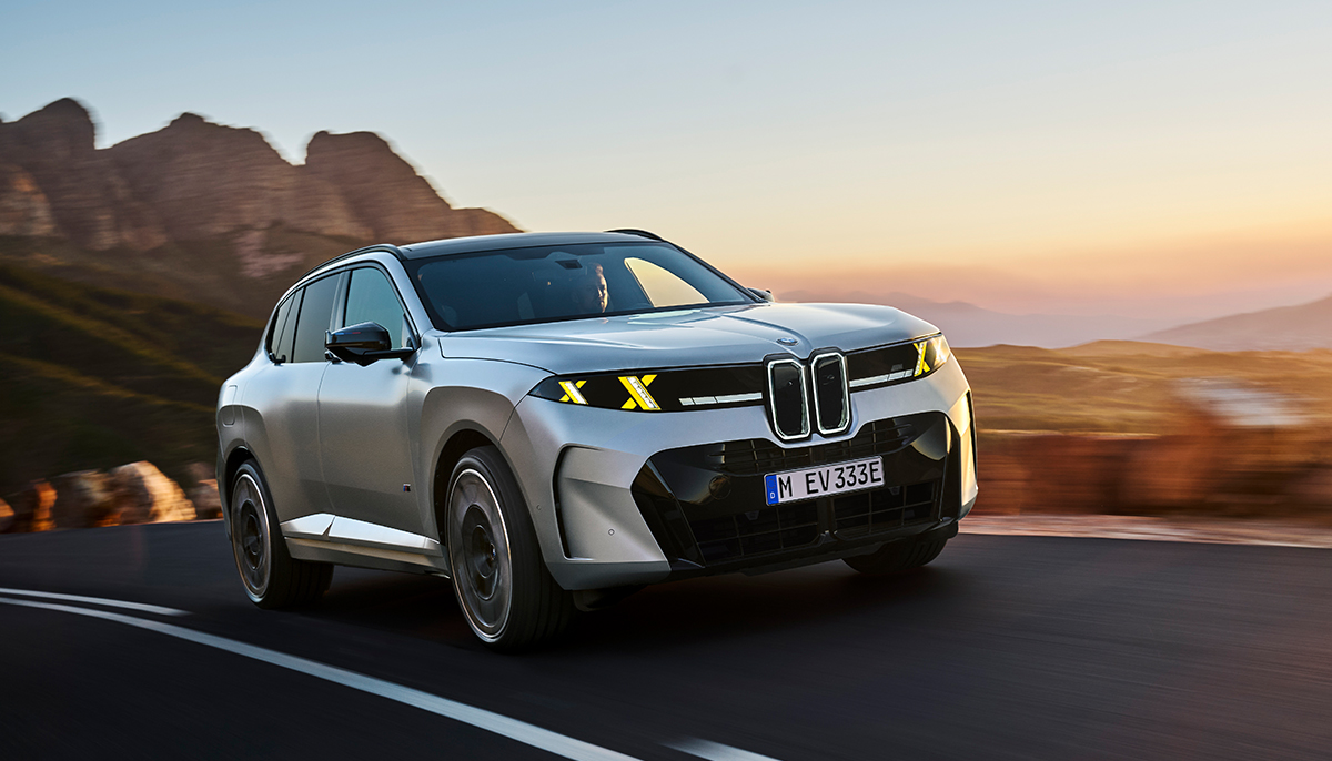 2026-bmw-x5-ix5-6-1782975266.jpg