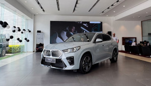 BMW iX2 eDrive20 Launched in Nepal: Price, Specs, Features & Range