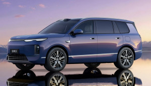 BYD Sealion 08 Debuts in China as Flagship 643 hp Electric SUV