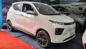 Hoann EA Electric Car Launched in Nepal at Rs 20.99 Lakh with Free Electric Scooter Hoann EA Electric Car Launched in Nepal at Rs 20.99 Lakh with Free Electric Scooter