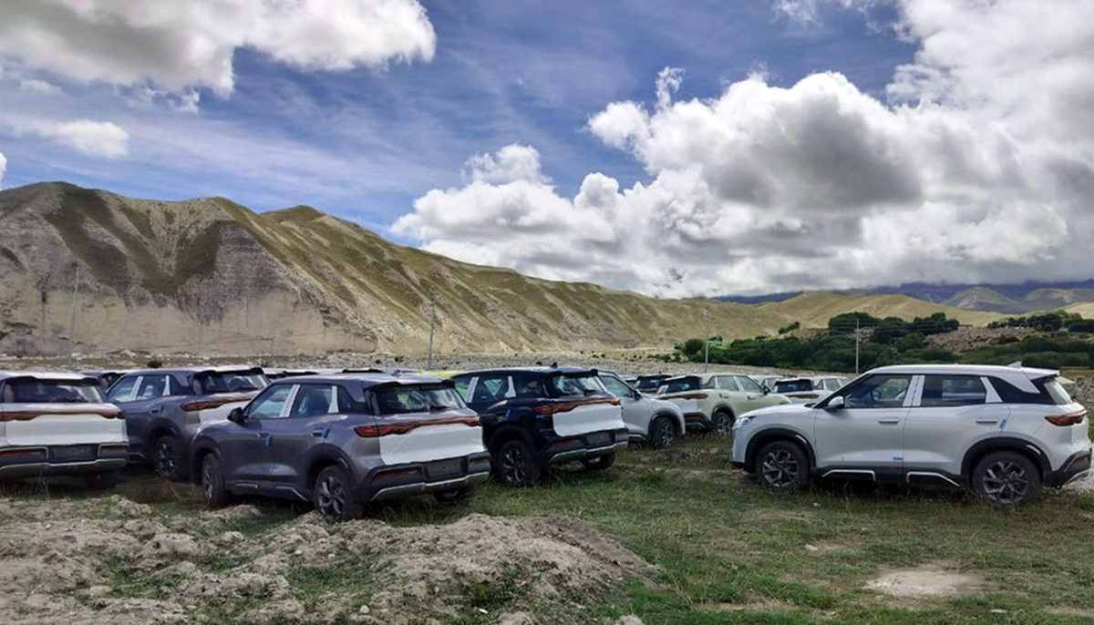 BYD-upper-mustang-korala-border-2-1758266773.jpg