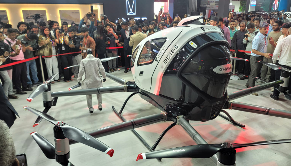 Deepal-eVTOL-flying-taxi-car-nepal-nada-auto-show-2025-3-1755589654.jpg