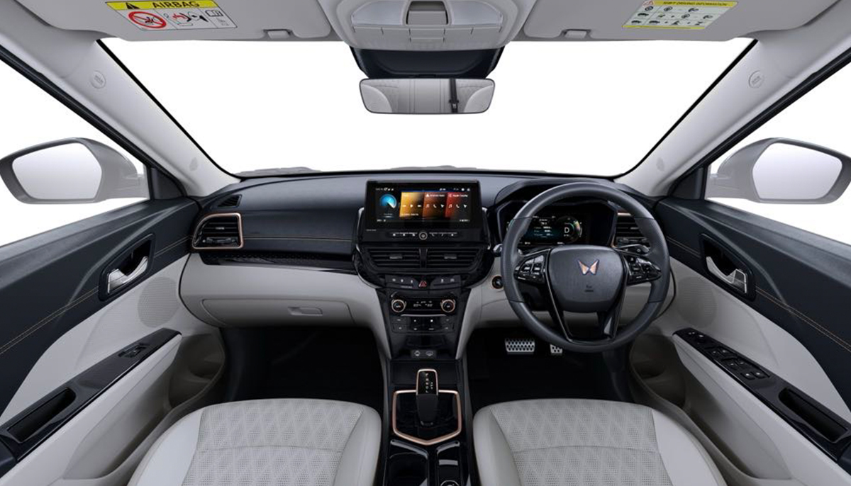 Mahindra-XUV-3XO-EV-Interior1-1767765638.jpg