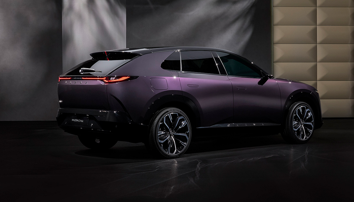 Mazda-CX6e-Electric-SUV-2-1768551251.jpg