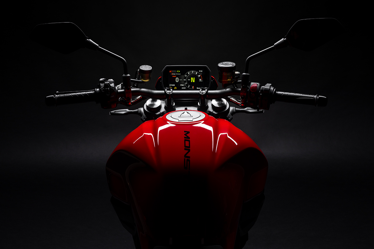 New-Ducati-Monster-4-1761458094.jpg