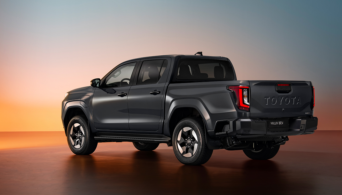 New-Toyota-Hilux-5-1762789019.jpg