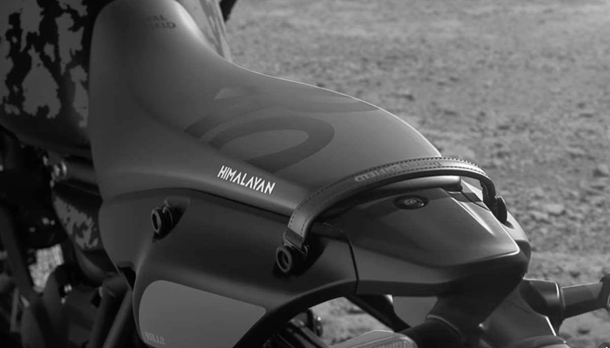 Royal-enfield-himalayan-450-mana-black-3-1762249239.jpg