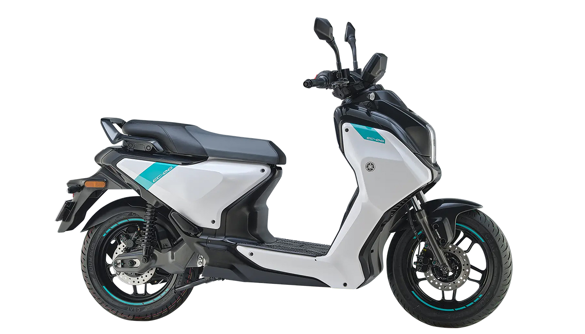 Yamaha-EC-06-Electric-Scooter-India-3-1770099105.jpg