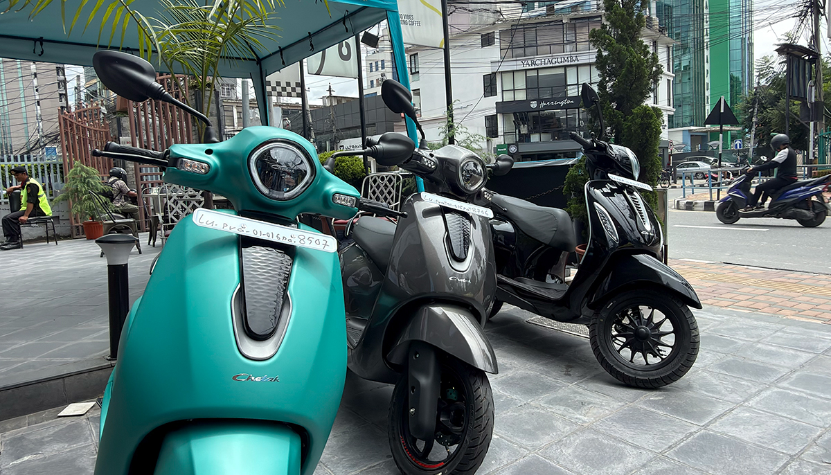 bajaj-chetak-2501-3503-electric-scooters-nepal-1-1786291888.jpg