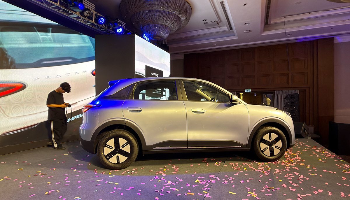 proton-emas5-nepal-3-1784714103.jpg