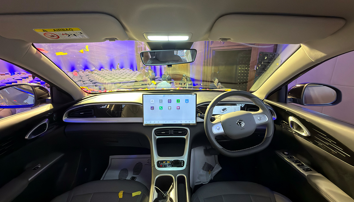 proton-emas5-nepal-interior-1784714140.jpg